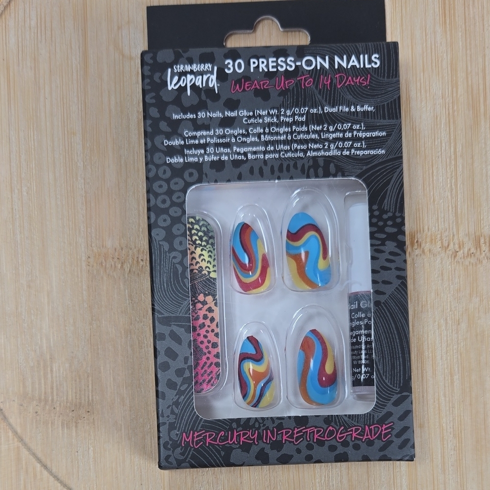 Strawberry Leopard Colorful Nails